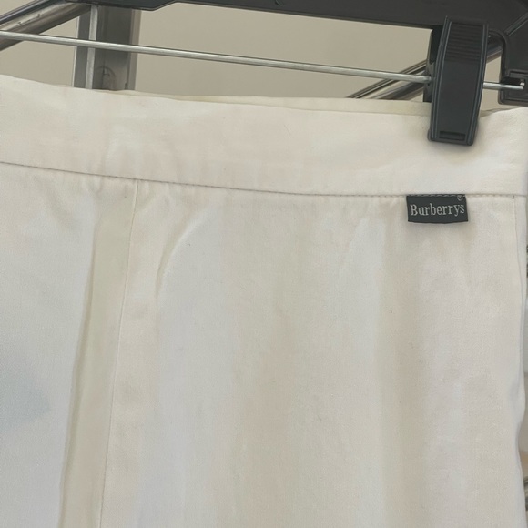 VINTAGE WHITE BURBERRY CAPRIS PANTS - Picture 3 of 10
